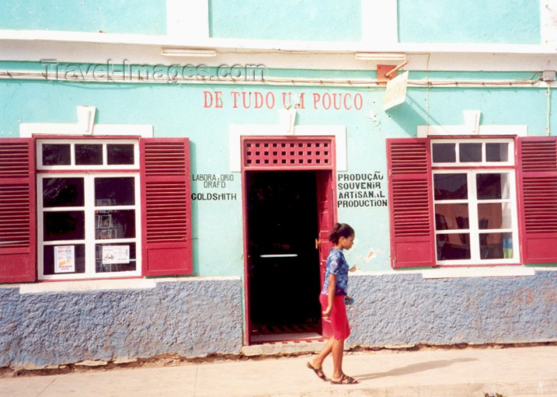 capeverde34: Cape Verde / Cabo Verde - Santa Maria, Sal island: walking by the general store - de tudo um pouco, mercearia e algo mais - photo by M.Torres - (c) Travel-Images.com - Stock Photography agency - Image Bank