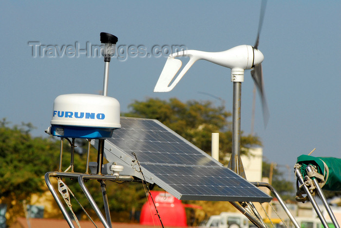 capeverde46: Palmeira, Sal island / Ilha do Sal - Cape Verde / Cabo Verde: solar and wind energy on a sailing boat - photo by E.Petitalot - (c) Travel-Images.com - Stock Photography agency - Image Bank