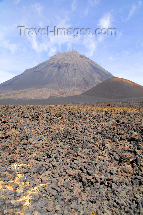 capeverde73: Fogo natural park, Fogo island - Cape Verde / Cabo Verde: Pico do Fogo volcano and lava field - photo by E.Petitalot - (c) Travel-Images.com - Stock Photography agency - Image Bank