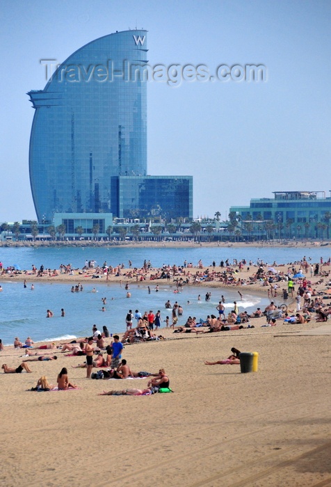 catalon108: Barcelona, Catalonia: Barceloneta and Sant Sebastià beaches - W Barcelona, known as the Hotel Vela, architect Ricardo Bofill - photo by M.Torres - (c) Travel-Images.com - Stock Photography agency - Image Bank