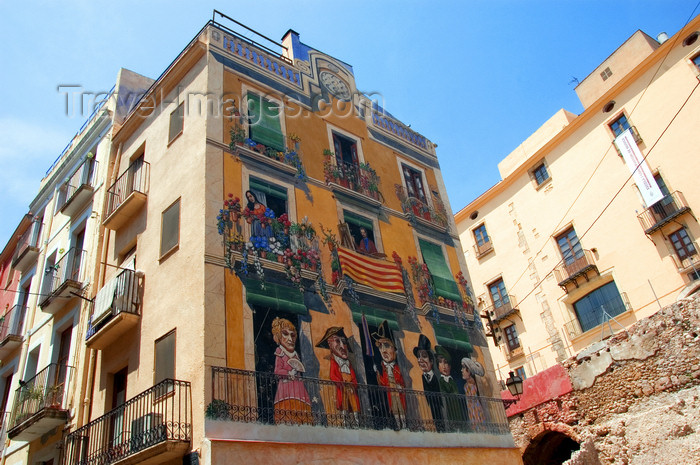 catalon121: Tarragona, Catalonia: fake façade in the old city - Plaça dels Sedassos - trompe-l’œil mural by Carles Arola - photo by B.Henry - (c) Travel-Images.com - Stock Photography agency - Image Bank