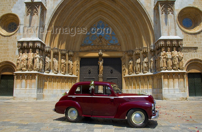 catalon128: Tarragona, Catalonia: the Cathedral - Romanesque portal and classical car, Vauxhall Wyvern LIX 4-Door Saloon - photo by B.Henry - (c) Travel-Images.com - Stock Photography agency - Image Bank