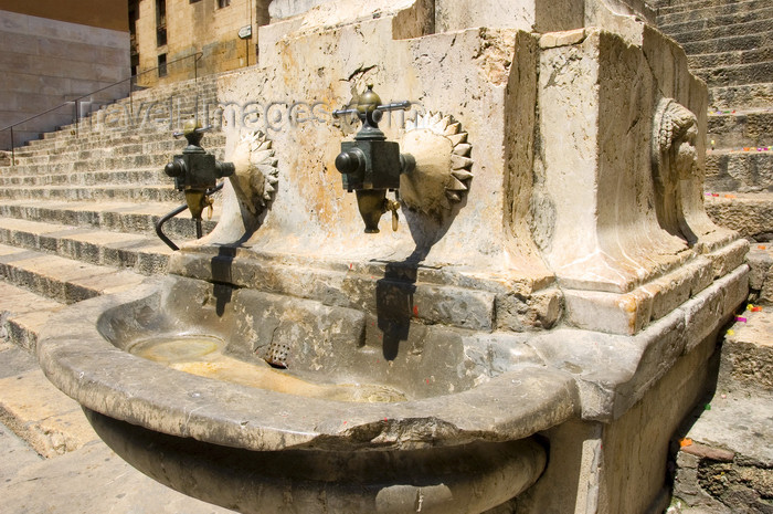 catalon131: Tarragona, Catalonia: old fountain for public water supply - photo by B.Henry - (c) Travel-Images.com - Stock Photography agency - Image Bank