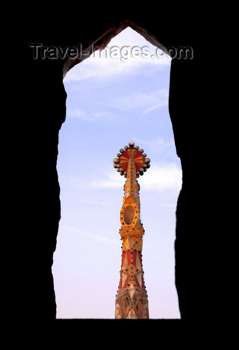 catalon142: Barcelona, Catalonia: spire detail - Temple Expiatori de la Sagrada Familia - photo by B.Henry - (c) Travel-Images.com - Stock Photography agency - Image Bank