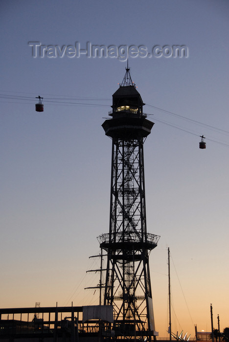 catalon152: Barcelona, Catalonia: cable car station - cable car station - Torre Jaume I at dusk - steel truss tower - part of the aerial tramway from Torre Sant Sebastia to Montjuïc - architect Carles Boigas - Moll de Barcelona - Barceloneta - Transbordador Aeri - photo by T.Marshall - (c) Travel-Images.com - Stock Photography agency - Image Bank