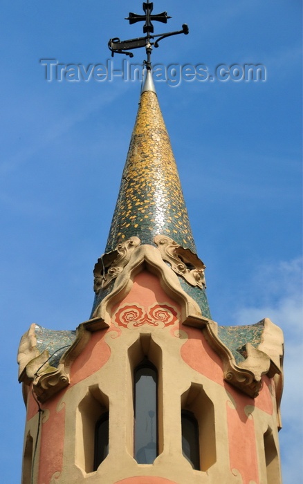 catalon178: Barcelona, Catalonia: tower of the Gaudi House Museum - 'la Torre Rosa', Park Güell, Carmel Hill, Gràcia district - UNESCO World Heritage Site - photo by M.Torres - (c) Travel-Images.com - Stock Photography agency - Image Bank