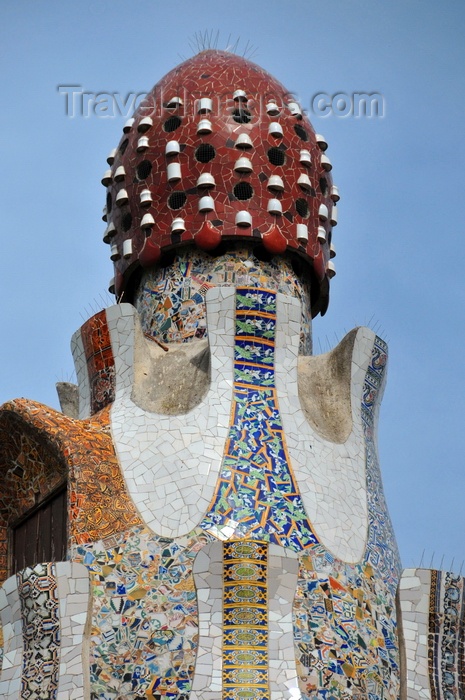 catalon183: Barcelona, Catalonia: roof top of the ward's house - Parc Güell by Antoni Gaudí, Carmel Hill, Gràcia district - UNESCO World Heritage Site - photo by M.Torres - (c) Travel-Images.com - Stock Photography agency - Image Bank