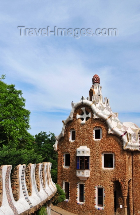 catalon184: Barcelona, Catalonia: ward's house - Park Güell by Antoni Gaudí, Carmel Hill, La Salut, Gràcia district - UNESCO World Heritage Site - photo by M.Torres - (c) Travel-Images.com - Stock Photography agency - Image Bank