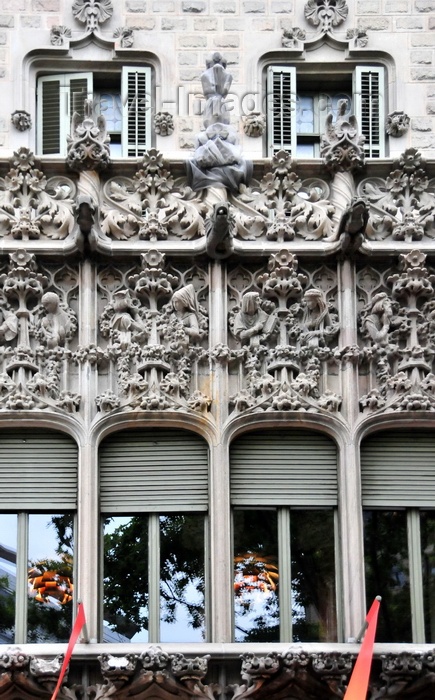 catalon206: Barcelona, Catalonia: ornate Gothic balcony at Palau Baró de Quadras - photo by M.Torres - (c) Travel-Images.com - Stock Photography agency - Image Bank