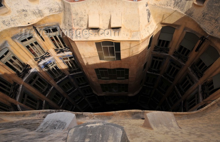 catalon217: Barcelona, Catalonia: atrium of Casa Milà, La Pedrera, seen from above, by Gaudi - UNESCO World Heritage Site - photo by M.Torres - (c) Travel-Images.com - Stock Photography agency - Image Bank