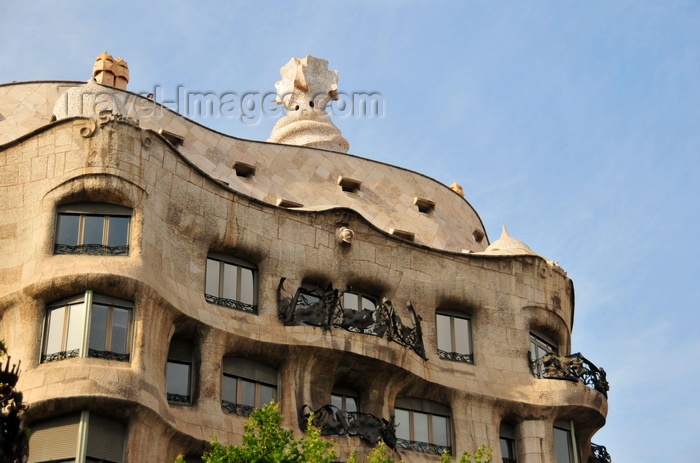 catalon229: Barcelona, Catalonia: facade top of Antoni Gaudí's La Pedrera, Casa Milà - Passeig de Gràcia, modernist architecture - UNESCO World Heritage Site - photo by M.Torres - (c) Travel-Images.com - Stock Photography agency - Image Bank