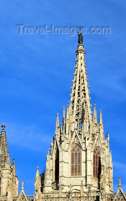 catalon242: Barcelona, Catalonia: spire of the Cathedral of Santa Eulalia, 'La Seu', Barri Gòtic - Catedral de la Santa Creu i Santa Eulàlia - photo by M.Torres - (c) Travel-Images.com - Stock Photography agency - Image Bank