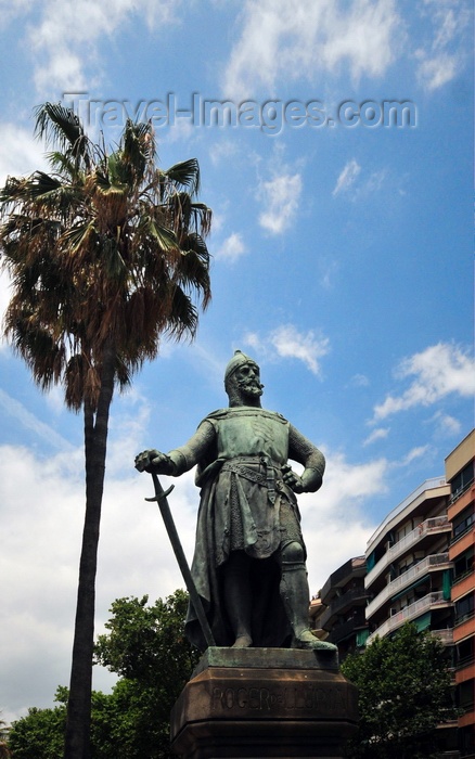 catalon263: Barcelona, Catalonia: Roger de Llúria statue, admiral of the fleet of the Crown of Aragon and of Sicily - Paseo de Lluis Companys and Paseo de Pujades - photo by M.Torres - (c) Travel-Images.com - Stock Photography agency - Image Bank