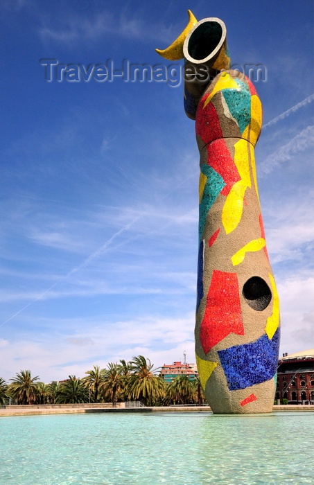 catalon273: Barcelona, Catalonia: Joan Miró park aka Parc l'Escorxador, sculpture Dona i Ocell (Woman and Bird) by Miró with tiles by Joan Gardy Artigas - photo by M.Torres - (c) Travel-Images.com - Stock Photography agency - Image Bank