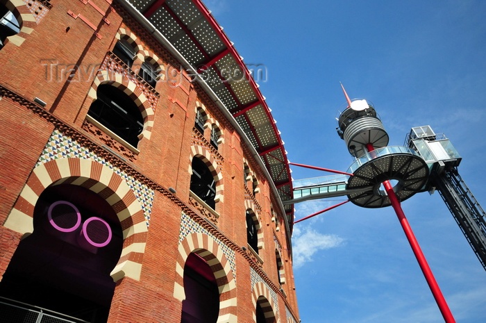 catalon276: Barcelona, Catalonia: Arenas de Barcelona and its panoramic lift - former Las Arenas bullring - Plaça d'Espanya - photo by M.Torres - (c) Travel-Images.com - Stock Photography agency - Image Bank