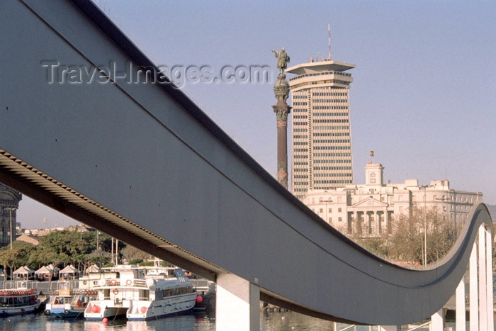 catalon78: Catalonia - Barcelona: wave - the marina - Rambla del Mar - footbridge from Port Vell to Maremagnum - photo by M.Bergsma - (c) Travel-Images.com - Stock Photography agency - Image Bank