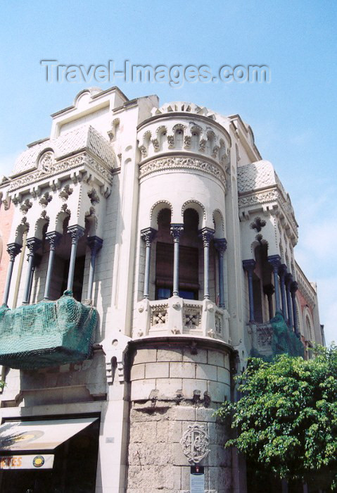 ceuta4: Ceuta: House of the Dragons on Calle Camoens / Casa dos Dragões - rua Camões / Casa de Los Dragones, arquitecto valenciano Cortina Pérez - edificio historicista - esquina de la calle Camoens con calle Millán Astray - photo by M.Torres - (c) Travel-Images.com - Stock Photography agency - Image Bank