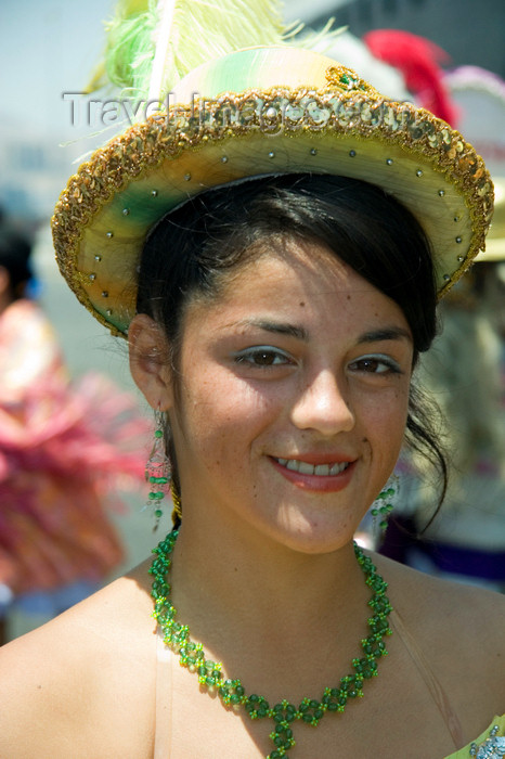 chile117: Antofagasta, Chile: young woman with hat at the port - photo by D.Smith - (c) Travel-Images.com - Stock Photography agency - Image Bank