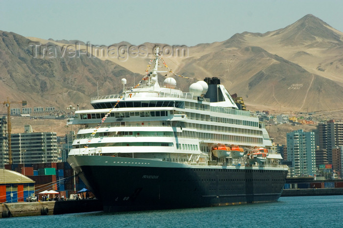 chile126: Antofagasta, Chile: port - Holland America cruise ship MS Prinsendam | crucero MS Prinsendam en el puerto - photo by D.Smith - (c) Travel-Images.com - Stock Photography agency - Image Bank