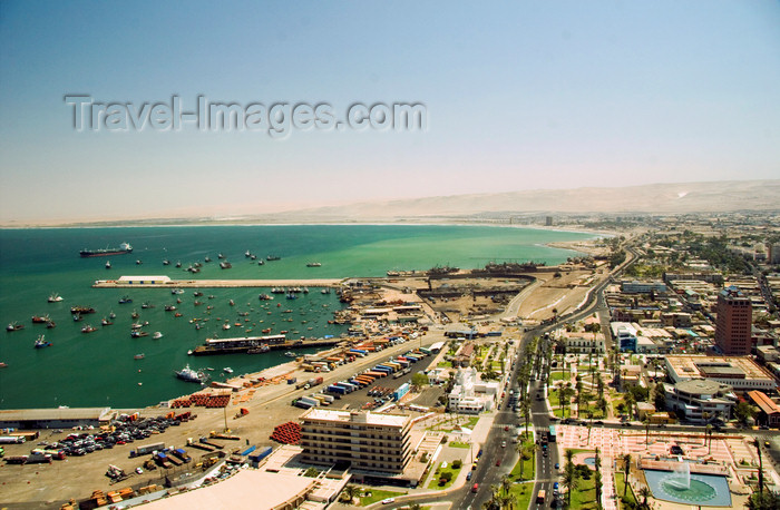 chile132: Arica, Chile: scenic view in the city - waterfront - Pacific Ocean | vista panorámica de la ciudad - Océano Pacífico y Avenida Grécia - photo by D.Smith - (c) Travel-Images.com - Stock Photography agency - Image Bank