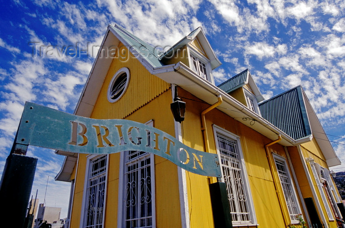 chile161: Valparaíso, Chile: the Brighton bed and Breakfast, a historical house situated on a hill above the harbour- photo by C.Lovell - (c) Travel-Images.com - Stock Photography agency - Image Bank