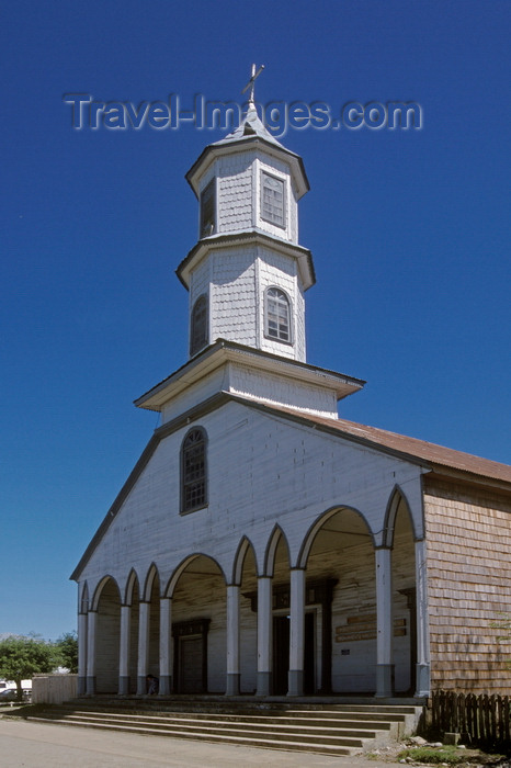 chile203: Dalcahue, Chiloé island, Los Lagos Region, Chile: neoclassical 19th century church – Plaza de Armas - Chilota church architecture - the tower, always symmetrical, has an entrance-portico and a pediment - culture resulting from Jesuit missionary activities - Patrimonio de la Humanidad - photo by C.Lovell - (c) Travel-Images.com - Stock Photography agency - Image Bank