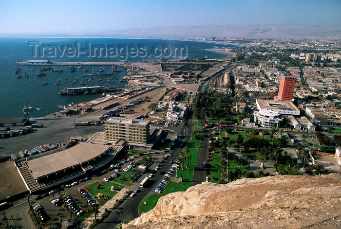 chile33: Arica, Arica and Parinacota region, Chile: view of the city and its harbour as seen from Morro de Arica Rock – Plaza Vicuña Mackenna and Av. Máximo Lira - photo by C.Lovell - (c) Travel-Images.com - Stock Photography agency - Image Bank