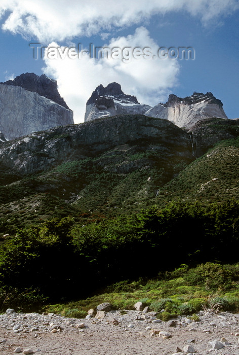 chile47: Torres del Paine National Park, Magallanes region, Chile: the ‘Horns’ - Cuernos del Paine from Refugio Los Cuernos - Chilean Patagonia - photo by C.Lovell - (c) Travel-Images.com - Stock Photography agency - Image Bank