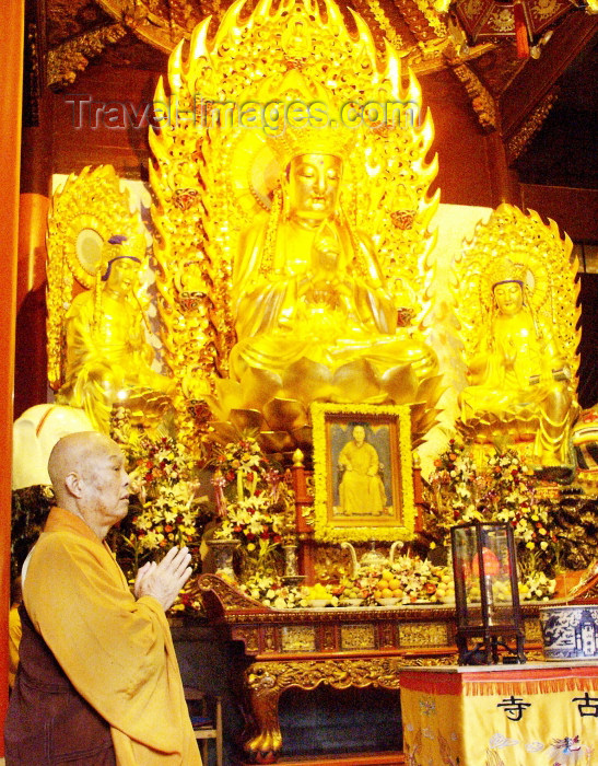 china141: China - Shanghai / SHA: Long Hua Si Buddhist Temple - monk praying - photo by G.Friedman - (c) Travel-Images.com - Stock Photography agency - Image Bank