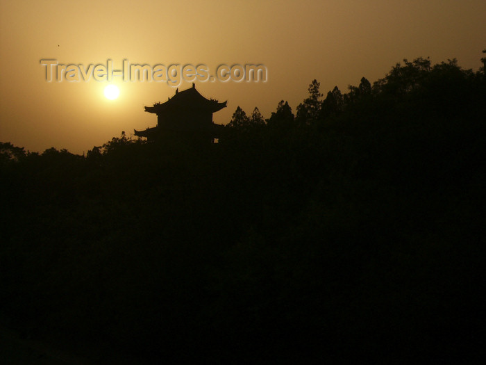china198: China - Xi'an (capital of Shaanxi province): city wall - sunset - photo by M.Samper - (c) Travel-Images.com - Stock Photography agency - Image Bank