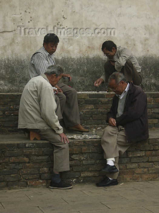 china225: Kunming, Yunnan Province, China: playing draughts - two layers - photo by M.Samper - (c) Travel-Images.com - Stock Photography agency - Image Bank