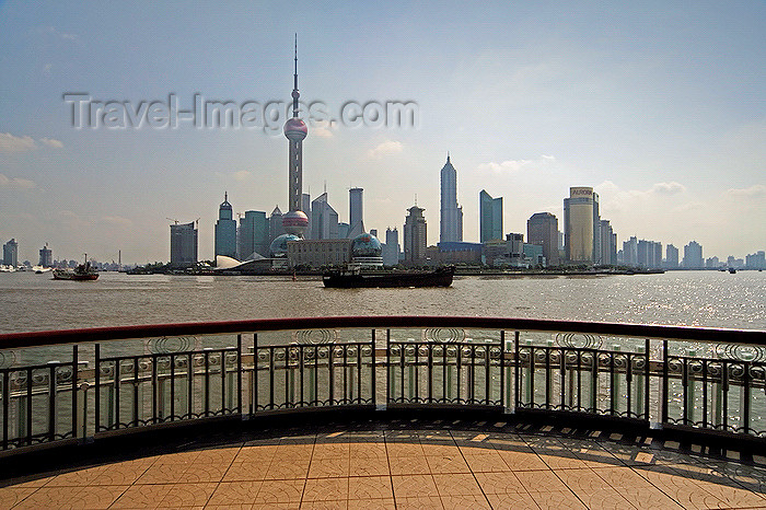 china263: Shanghai, China: the Oriental Pearl Tower, or Dongfangmingzhu TV tower - Pudong skyscrapers - photo by Y.Xu - (c) Travel-Images.com - Stock Photography agency - Image Bank