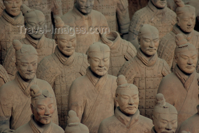 china41: Xian, Shanxi Province, China: unearthed and upright - terracotta warriors of Emperor Qin Shi Huangdi - army marching - Mausoleum of the first Qin Emperor - Unesco World Heritage site - photo by R.Eime - (c) Travel-Images.com - Stock Photography agency - Image Bank