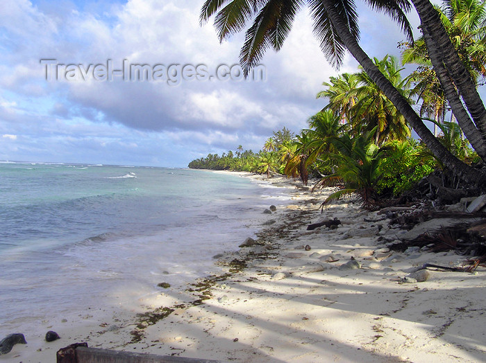 cocos-islands6: Cocos islands / Keeling islands / XKK - West Island: sandy beach - looking north - photo by Air West Coast - (c) Travel-Images.com - Stock Photography agency - Image Bank