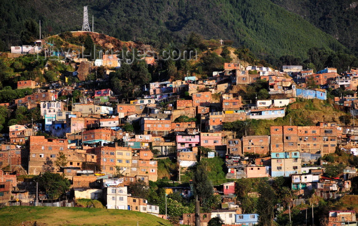 colombia126: Bogotá, Colombia: slum - shanty town at the base of Cerro Guadalupe - tugurios - favela - Santa Fe - photo by M.Torres - (c) Travel-Images.com - Stock Photography agency - Image Bank