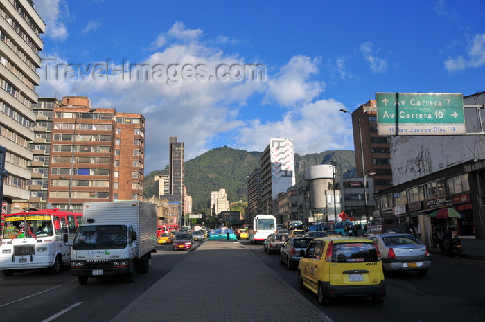 colombia139: Bogotá, Colombia: traffic on Avenida 19 - between the barrios of Las Nieves and Veracruz - Avenida Ciudad de Lima - Santa Fe - photo by M.Torres - (c) Travel-Images.com - Stock Photography agency - Image Bank