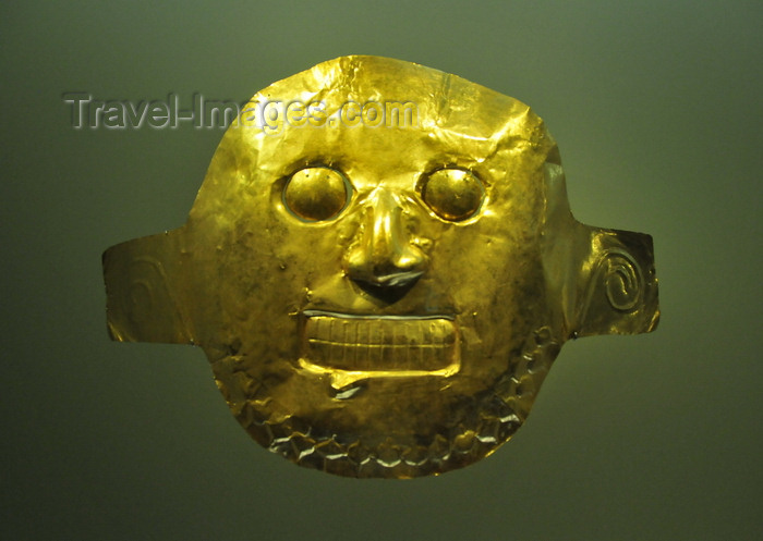 colombia153: Bogotá, Colombia: Gold Museum - Museo del Oro - gold masks in the form of lifeless faces were placed on a dead person - Malangana funerary regalia - Calima - photo by M.Torres - (c) Travel-Images.com - Stock Photography agency - Image Bank