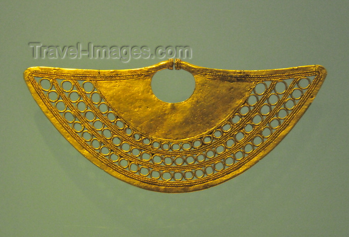 colombia169: Bogotá, Colombia: Gold Museum - Museo del Oro - Zenú ear ornaments in cast filigree work - photo by M.Torres - (c) Travel-Images.com - Stock Photography agency - Image Bank