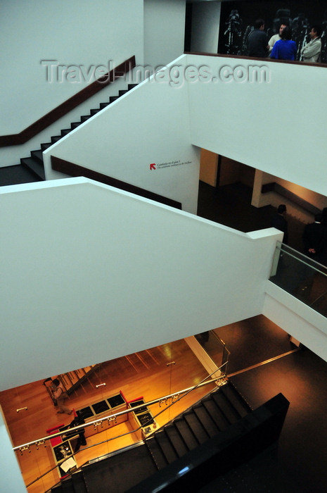 colombia180: Bogotá, Colombia: Gold Museum - Museo del Oro - elegant and minimalistic interior architecture - stairway - photo by M.Torres - (c) Travel-Images.com - Stock Photography agency - Image Bank