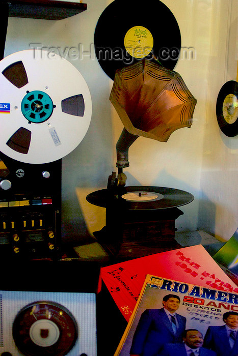 colombia22: Medellín, Colombia: gramophone and old studio recording equipment at an exhibition - photo by E.Estrada - (c) Travel-Images.com - Stock Photography agency - Image Bank