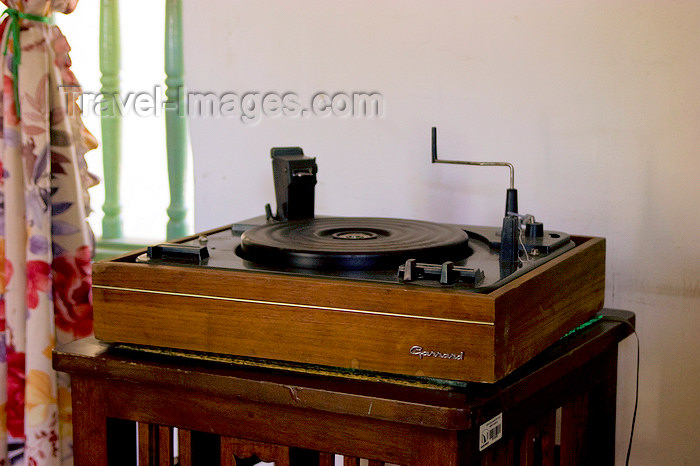 colombia24: Medellín, Colombia: wind-up phonograph - Garrard phonograph turntable - photo by E.Estrada - (c) Travel-Images.com - Stock Photography agency - Image Bank
