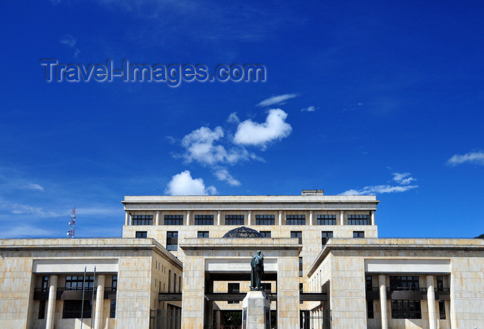 colombia39: Bogotá, Colombia: Plaza de Bolivar - Palace of Justice, home to the Supreme Court - architect Roberto Londoño - Palacio de Justicia - La Candelaria - photo by M.Torres - (c) Travel-Images.com - Stock Photography agency - Image Bank