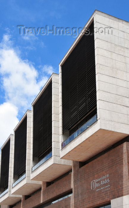 colombia65: Bogotá, Colombia: Engineering Faculty of Universidad de los Andes - Edificio Mario Laserna - Uniandes - architects Javier Vera, Marco Aurelio Montes, Oscar Mesa, Gabriel Jaime Giraldo - barrio Las Aguas - La Candelaria - photo by M.Torres - (c) Travel-Images.com - Stock Photography agency - Image Bank