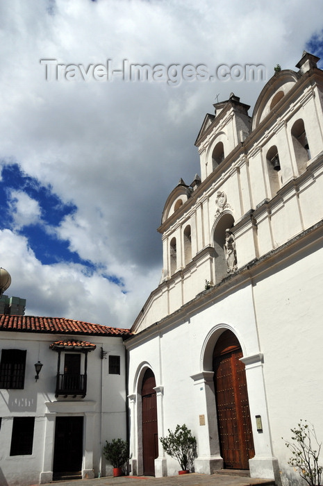 colombia70: Bogotá, Colombia: white-washed façade of church of Our Lady of the Waters - Iglesia y Claustro de Nuestra Señora de las Aguas - colonial architecture of New Granada - Las Aguas - La Candelaria - photo by M.Torres - (c) Travel-Images.com - Stock Photography agency - Image Bank