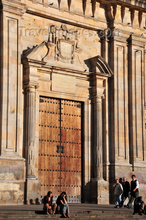 colombia79: Bogotá, Colombia: Plaza Bolivar - Cathedral entrance - neo-classicism - fluted columns - Catedral Primada - La Candelaria - photo by M.Torres - (c) Travel-Images.com - Stock Photography agency - Image Bank