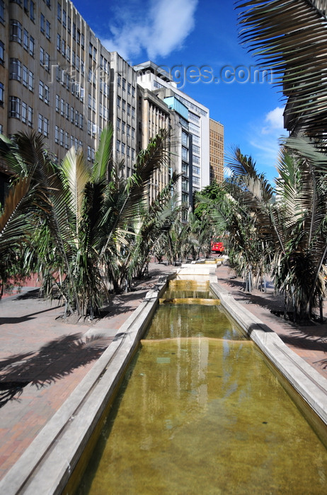 colombia90: Bogotá, Colombia: Avenida Jiménez de Quesada - built on the bed of the San Francisco river - designed by Rogelio Salmona and Luis Kopec - Eje Ambiental - Veracruz - Santa Fe - photo by M.Torres - (c) Travel-Images.com - Stock Photography agency - Image Bank