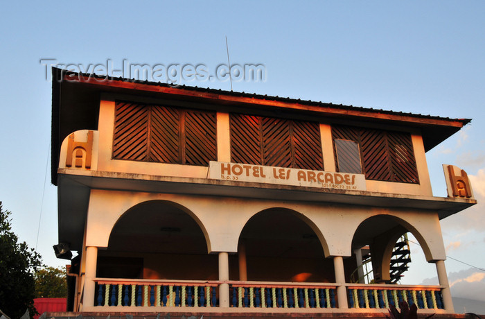 comoros102: Moroni, Grande Comore / Ngazidja, Comoros islands: Hotel les Arcades - Corniche - photo by M.Torres - (c) Travel-Images.com - Stock Photography agency - Image Bank