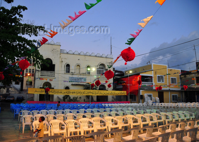 comoros24: Moroni, Grande Comore / Ngazidja, Comoros islands: Place de Badjanani, Mtsangani - chairs ready for a 'Grand Mariage', a nine day long wedding party - City Hall - photo by M.Torres - (c) Travel-Images.com - Stock Photography agency - Image Bank