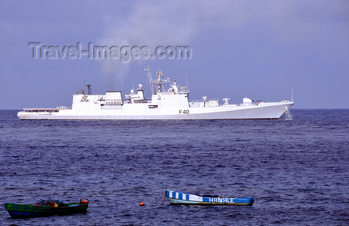 comoros34: Moroni, Grande Comore / Ngazidja, Comoros islands: INS Talwar F40 - Talwar Class Frigate - built at the Baltic Shipyard, St Petersburg - Indian navy warship - photo by M.Torres - (c) Travel-Images.com - Stock Photography agency - Image Bank