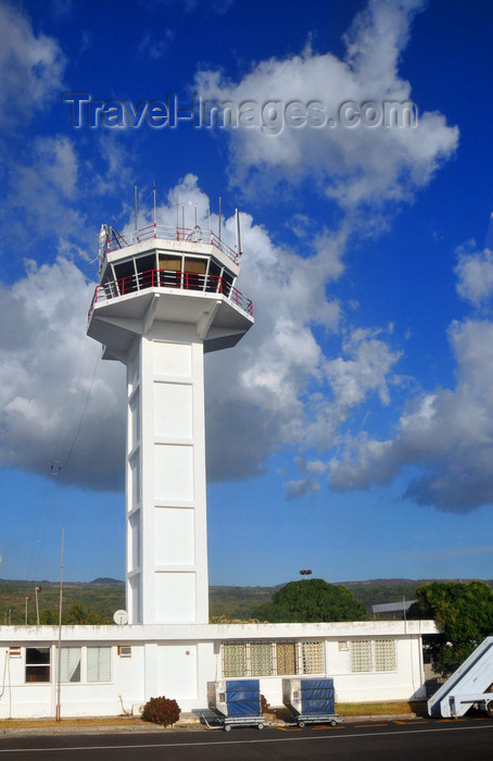 comoros4: Hayahaya, Grande Comore / Ngazidja, Comoros islands: control tower - Prince Said Ibrahim International Airport, HAH, serving Moroni - photo by M.Torres - (c) Travel-Images.com - Stock Photography agency - Image Bank